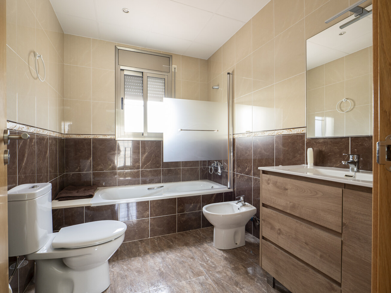 VILLES JOAN & VICTOR, RIUMAR