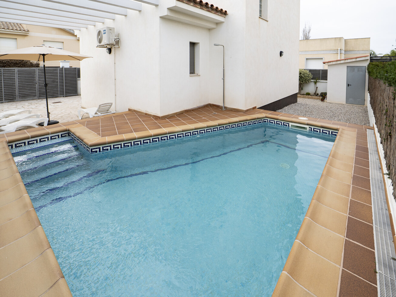 VILLES JOAN & VICTOR, RIUMAR
